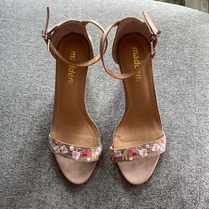 Steve Madden Wedges/heels